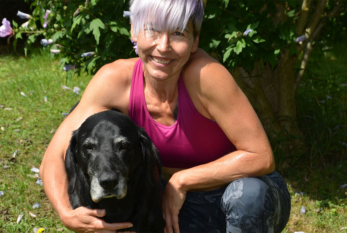 Marion Salinger mit Hund Nico